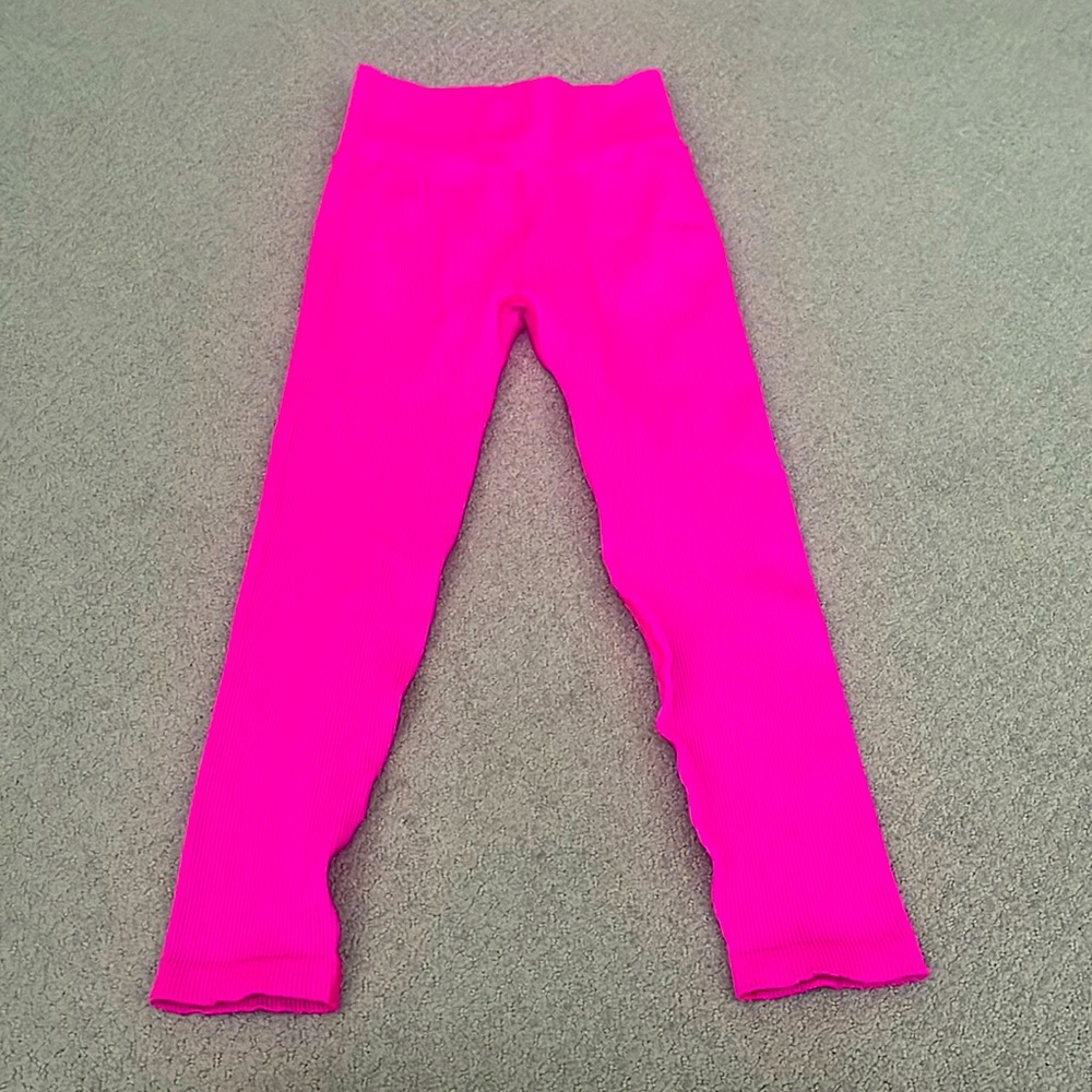 GAP FIT NWOT SEAMLESS LEGGING - hot pink